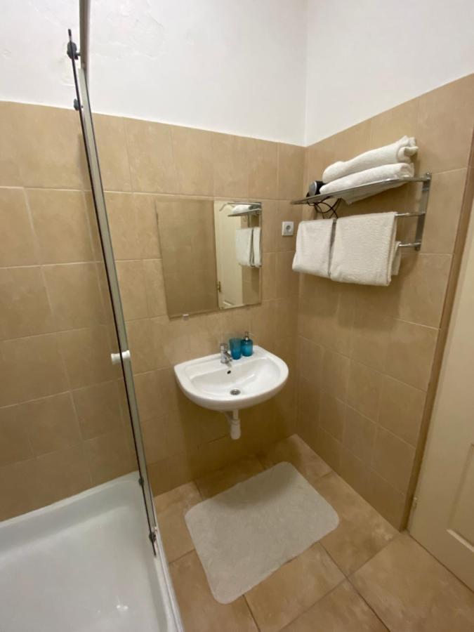 Monolit Budapest Center Guesthouse Екстериор снимка