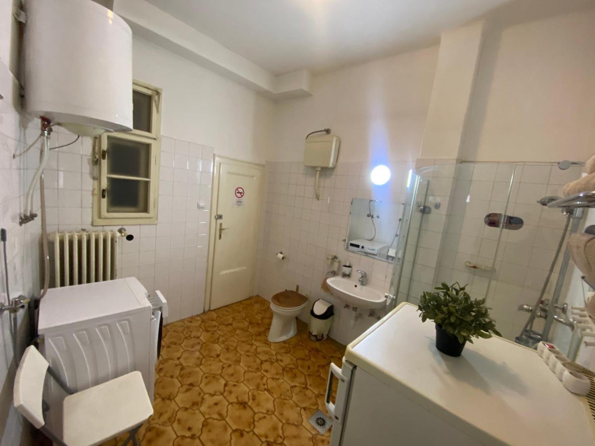 Monolit Budapest Center Guesthouse Екстериор снимка